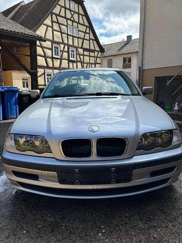 Gebraucht 1999 BMW 316 Compact Comfort Edition Kleinwagen | 3.000 € (Etwas zu teuer) - Bild 1/4