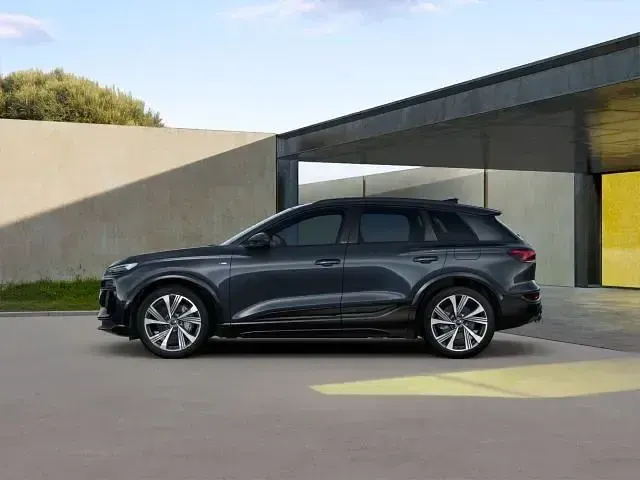 Neu Audi Q6 e-tron Business 314 kW (428 PS) 2026 Grau SUV