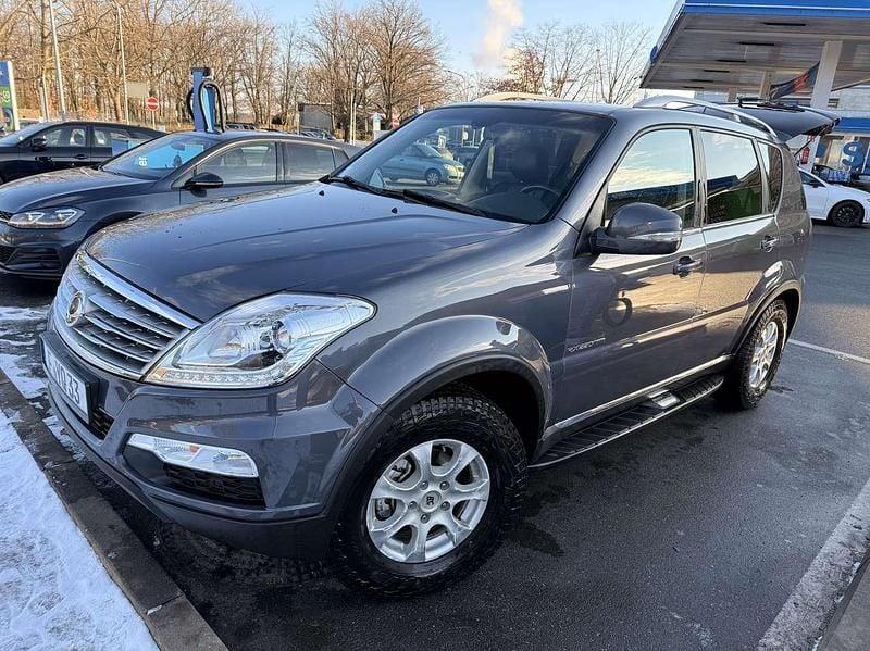 Gebraucht Ssangyong (KGM) Rexton 178 PS (130 kW) 2017 Grau SUV