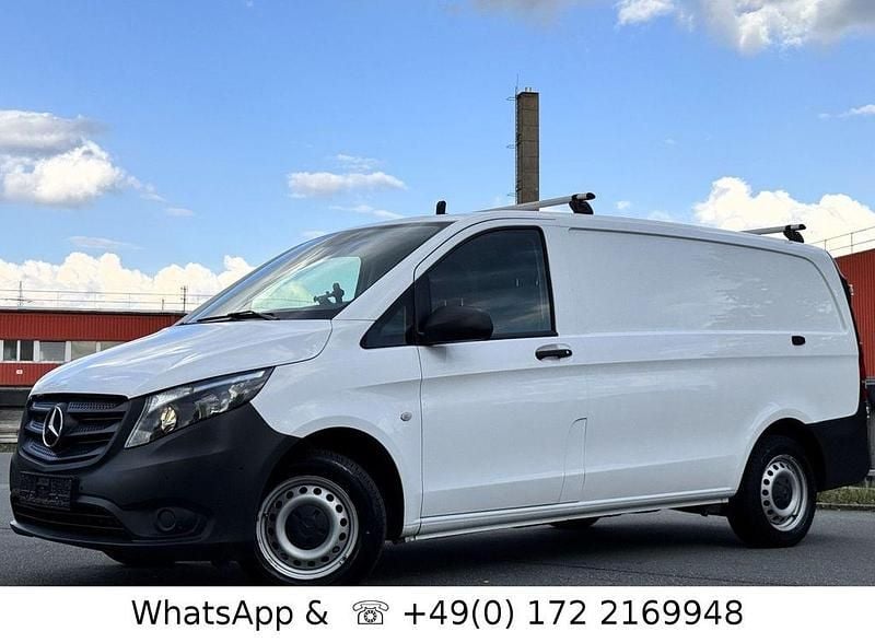 Weiß Gebraucht 2020 Mercedes Vito Van / Kleinbus | 20.900 € (Guter Preis) - Bild 1/4