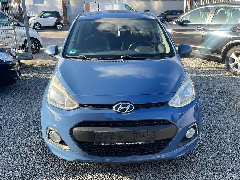 Gebraucht Hyundai i10 Intro Edition 87 PS (63 kW) 2014 Blau Kleinwagen