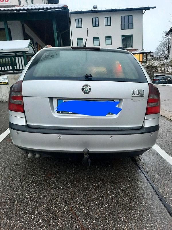 Silber Gebraucht 2006 Skoda Octavia Kombi | 700 € (Superpreis) - Bild 1/4