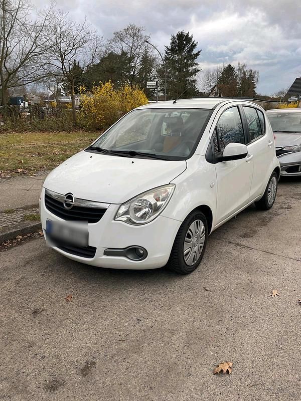 Gebraucht Opel Agila 65 PS (47 kW) 2010 Weiß Kleinwagen