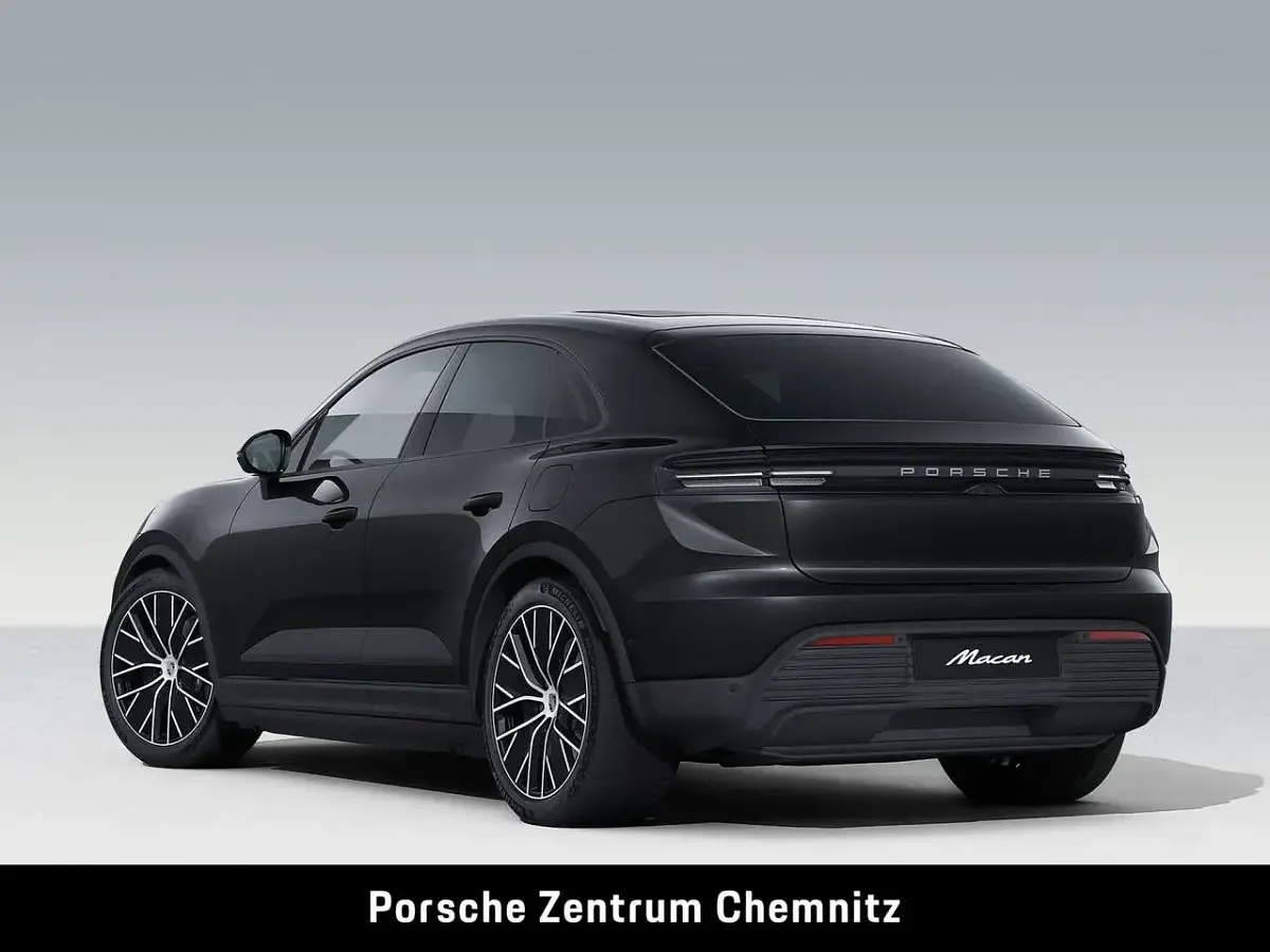 Neu Porsche Macan 4 Electric 300 kW (408 PS) 2026 Schwarz SUV