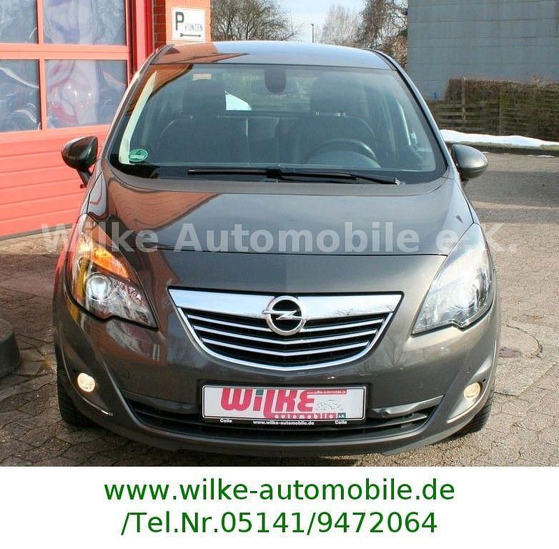 Gebraucht Opel Meriva Innovation 140 PS (102 kW) 2013 Grau Van / Kleinbus