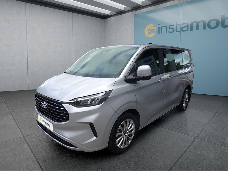 Silber Gebraucht 2024 Ford Tourneo Van / Kleinbus | 50.799 € (Teuer) - Bild 1/4