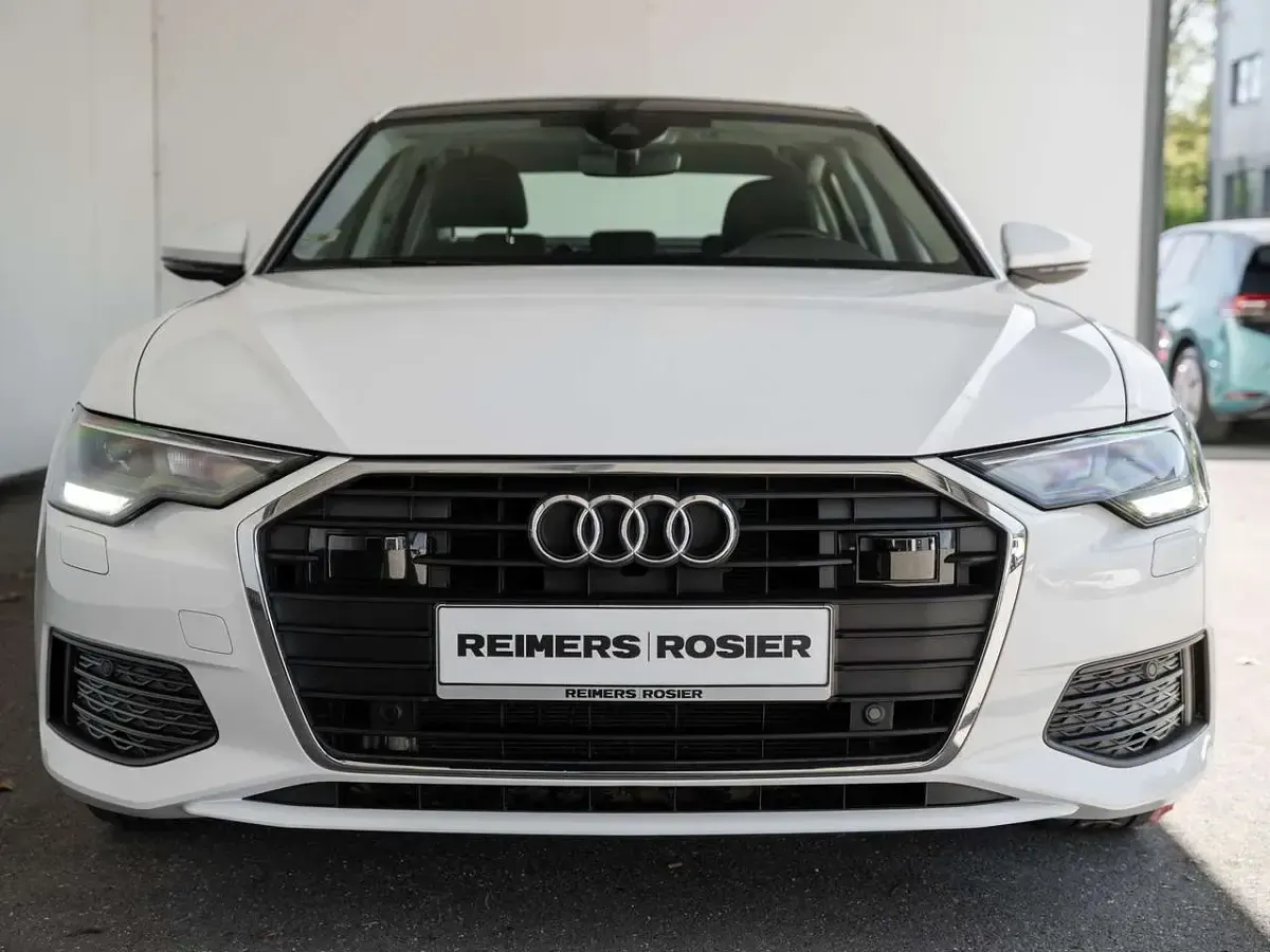 Gebraucht Audi A6 Premium 204 PS (150 kW) 2023 Weiß Limousine