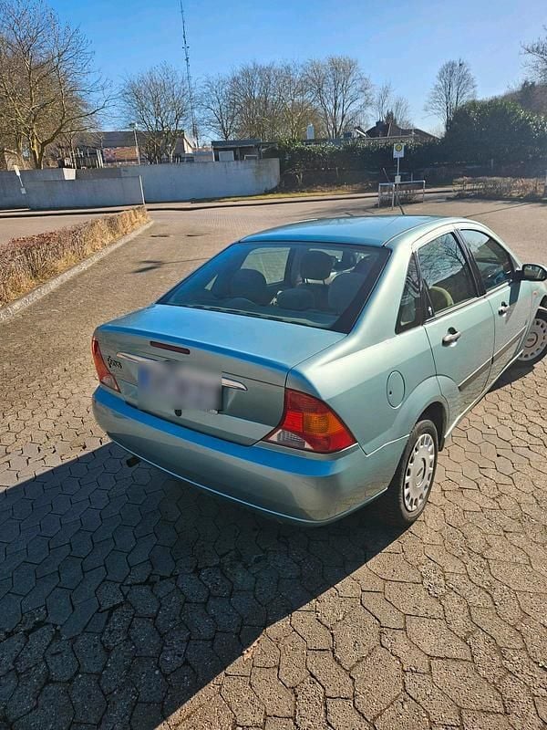 Gebraucht Ford Focus 101 PS (74 kW) 2000 Grün Limousine