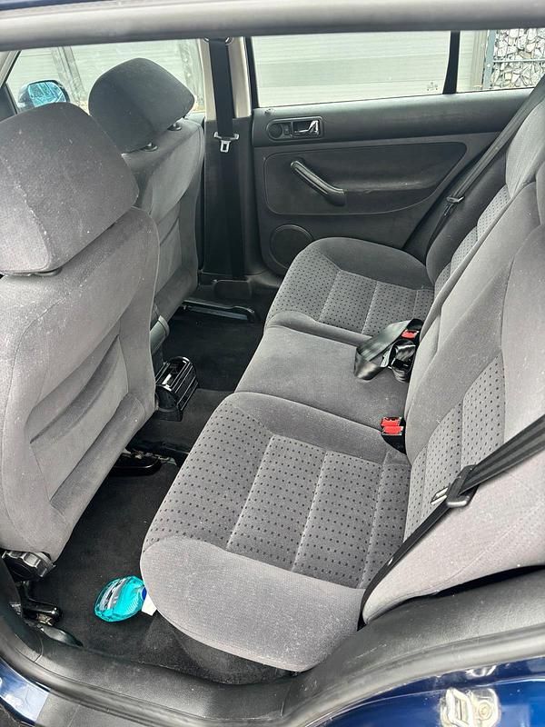 Gebraucht VW Golf IV 102 PS (75 kW) 1999 Blau Limousine