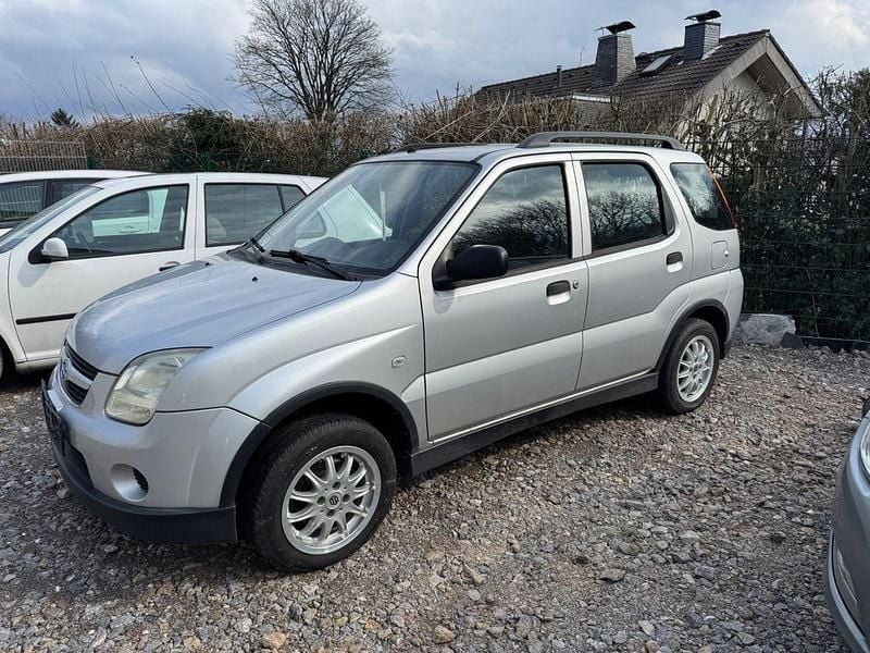 Grau Gebraucht 2005 Suzuki Ignis Club Limousine | 2.250 € - Bild 1/4