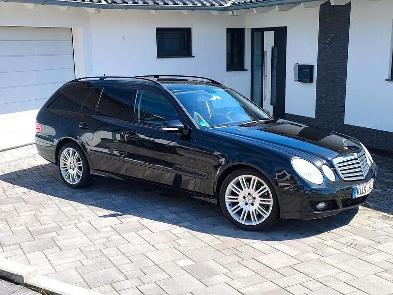 Schwarz Gebraucht 2006 Mercedes E280 Sport Kombi | 4.900 € (Etwas zu teuer) - Bild 1/4