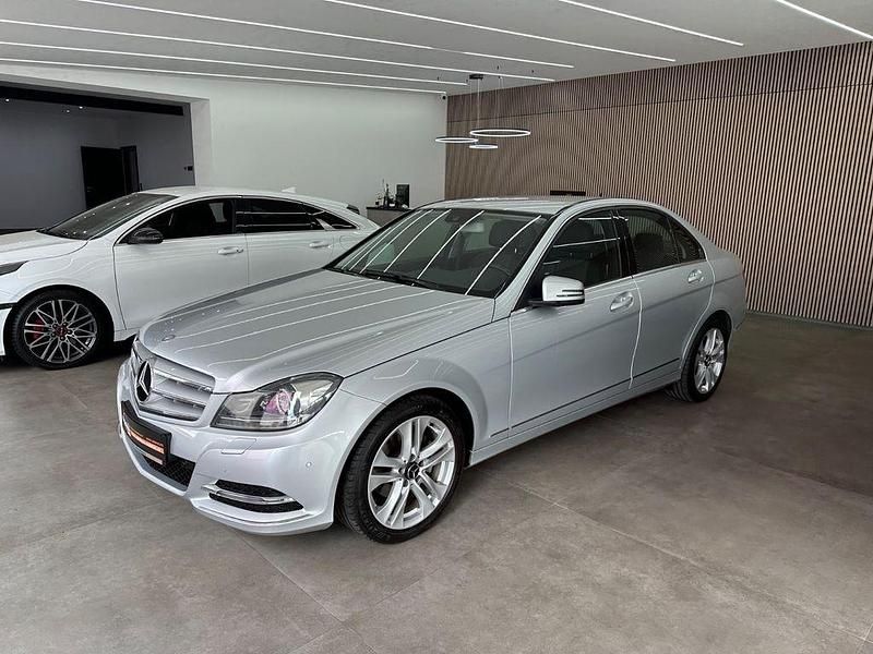 Gebraucht Mercedes C180 156 PS (114 kW) 2013 Silber Limousine