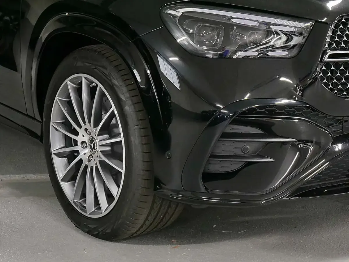 Gebraucht Mercedes GLE350 AMG 197 PS (144 kW) 2026 Metalliclack obsidianschwarz SUV