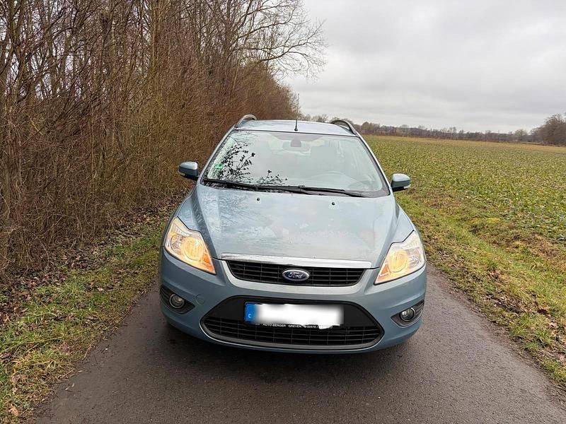 Gebraucht Ford Focus 109 PS (80 kW) 2008 Silber Kombi