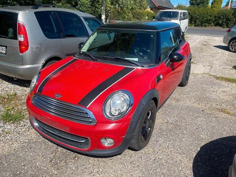 Rot Gebraucht 2013 Mini Cooper Clubman Kombi | 3.500 € (Fairer Preis) - Bild 1/4