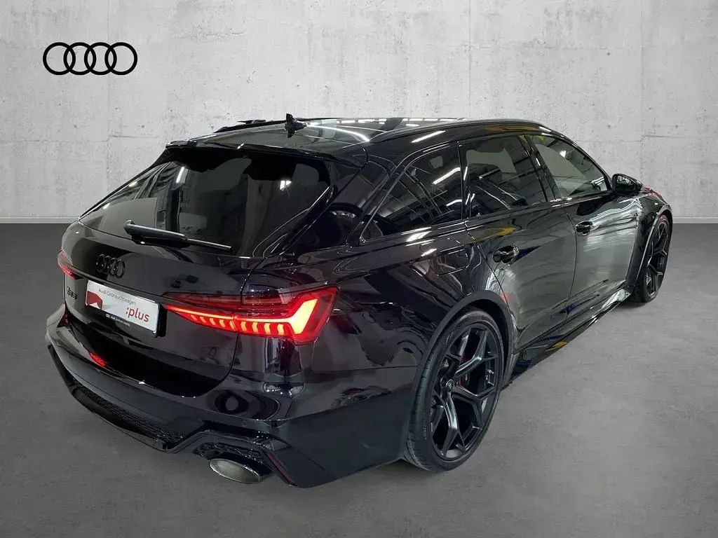 Używany Audi RS6 Performance 630 KM (463 kW) 2025 Czarny Kombi