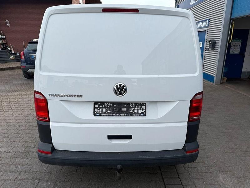Gebraucht VW Transporter 102 PS (75 kW) 2018 Weiß Van