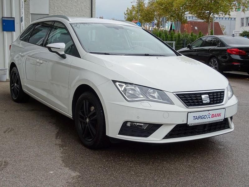 Weiß Gebraucht 2017 Seat Leon ST Style Kombi | 10.950 € (Guter Preis) - Bild 1/4