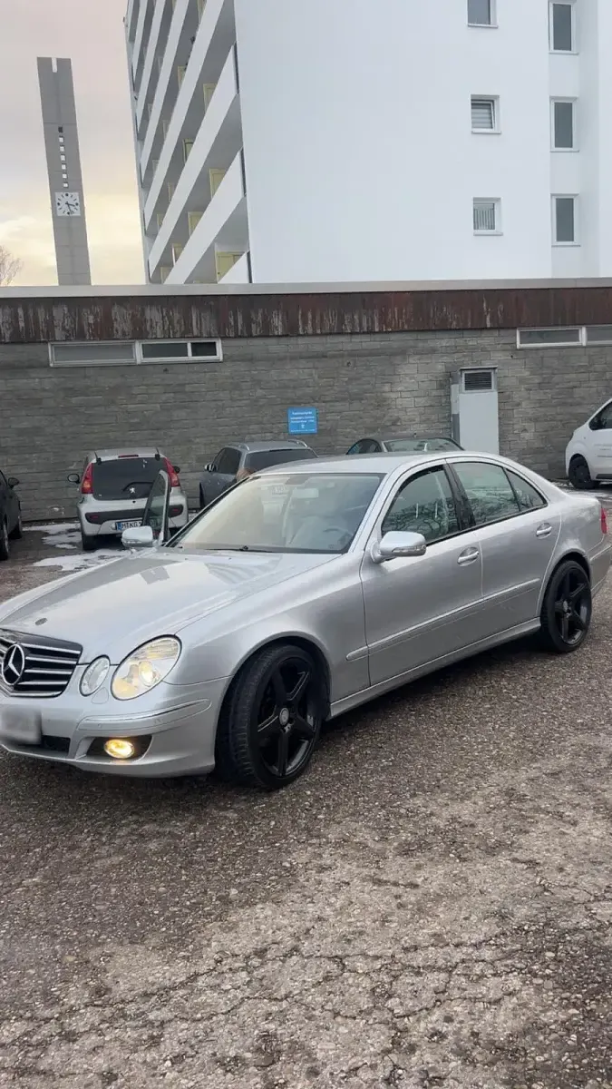 Gebraucht Mercedes E280 231 PS (169 kW) 2006 Silber Limousine