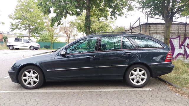 Gebraucht Mercedes C270 170 PS (125 kW) 2003 Blau Kombi