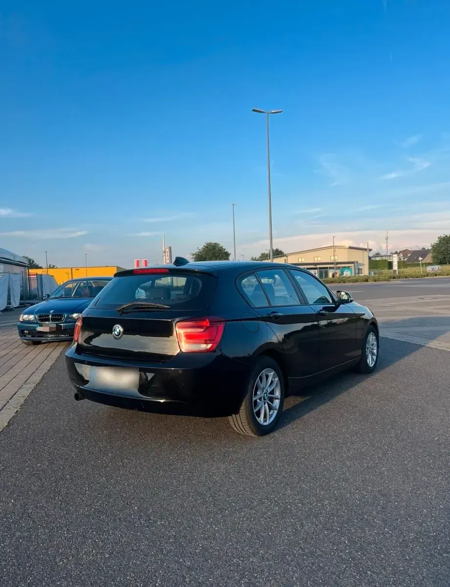 Gebraucht BMW 116 Sport Line 136 PS (100 kW) 2012 Schwarz Kleinwagen