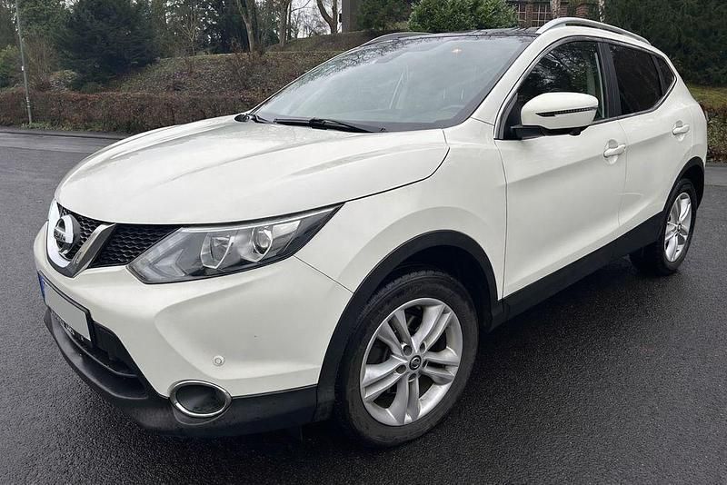 Weiß Gebraucht 2016 Nissan Qashqai 360º SUV | 11.700 € (Fairer Preis) - Bild 1/4