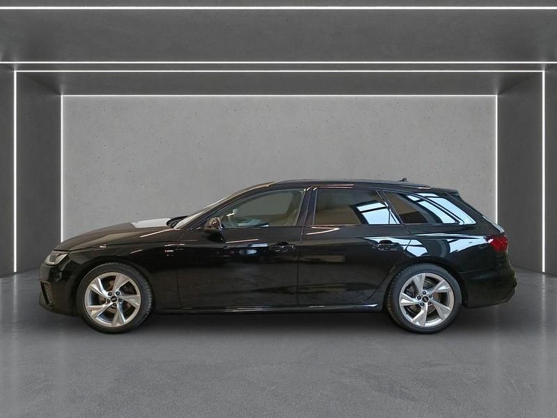 Gebraucht Audi A4 S-Line 163 PS (119 kW) 2023 Schwarz Kombi