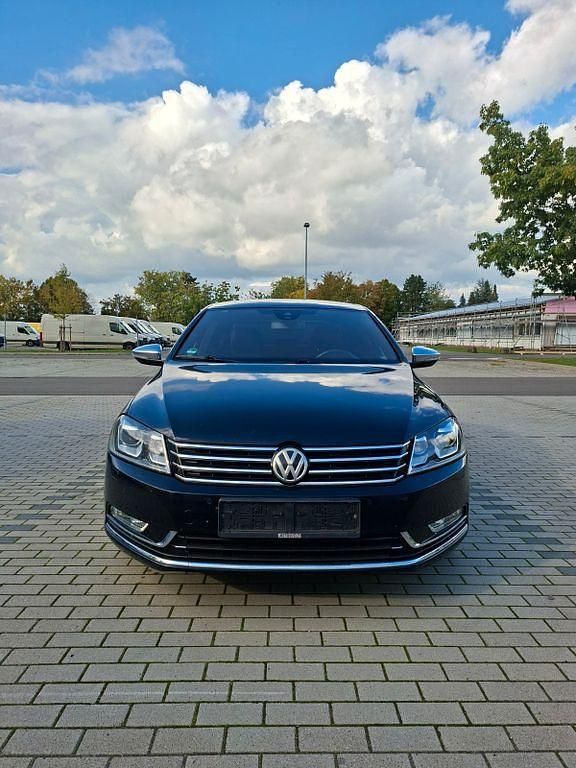Schwarz Gebraucht 2014 VW Passat Exclusive Limousine | 10.900 € (Fairer Preis) - Bild 1/4