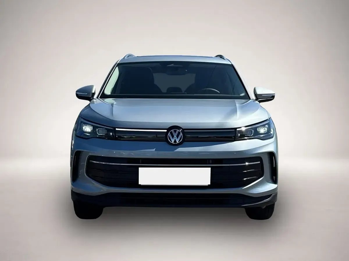 Neu VW Tiguan Life 150 PS (110 kW) 2026 Silber SUV