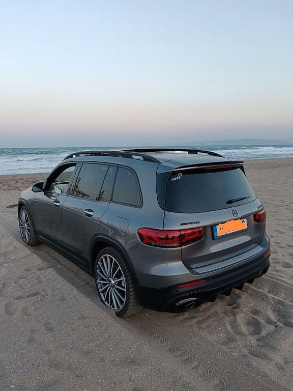 Grau Gebraucht 2021 Mercedes GLB35 AMG SUV | 41.999 € (Etwas zu teuer) - Bild 1/4