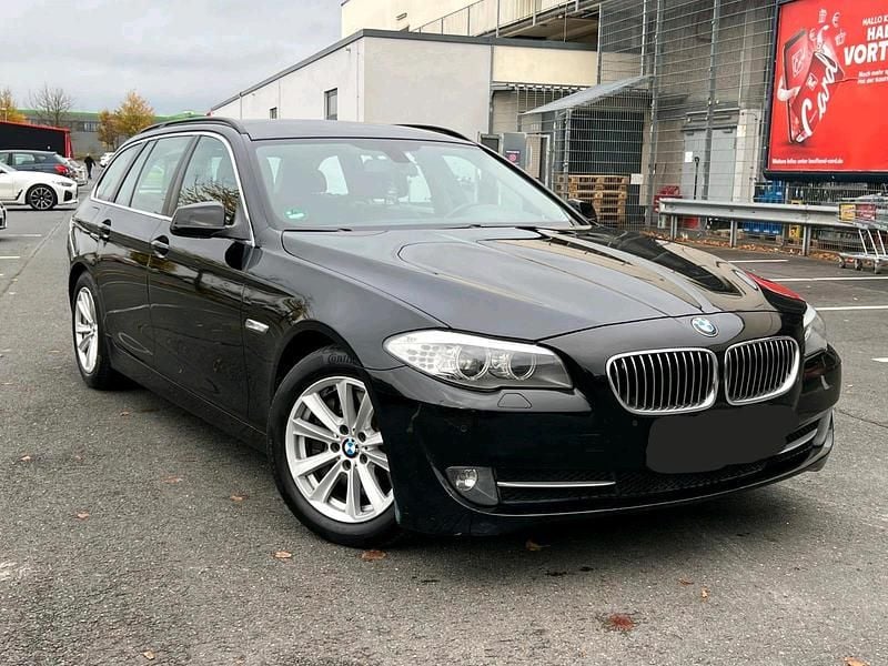 Gebraucht BMW 525 204 PS (150 kW) 2012 Schwarz Kombi
