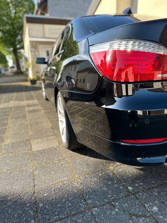 Gebraucht BMW 530 Performance 235 PS (172 kW) 2007 Schwarz Limousine