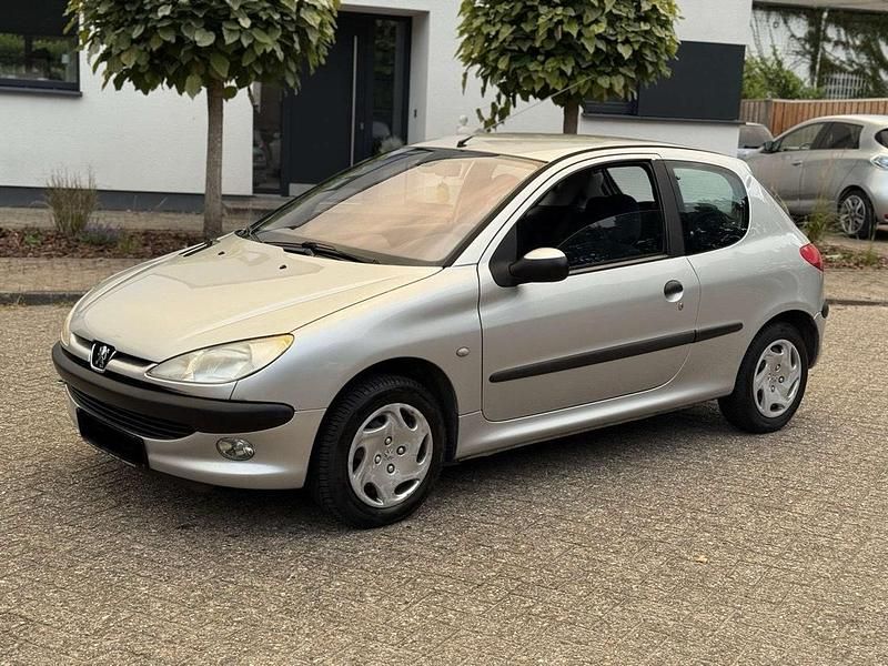 Silber Gebraucht 2002 Peugeot 206 Kleinwagen | 1.200 € (Fairer Preis) - Bild 1/4