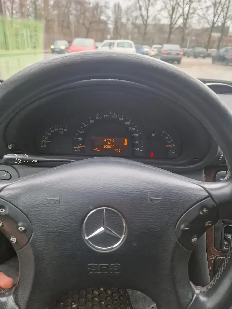 Gebraucht Mercedes C180 149 PS (109 kW) 2003 Silber Limousine