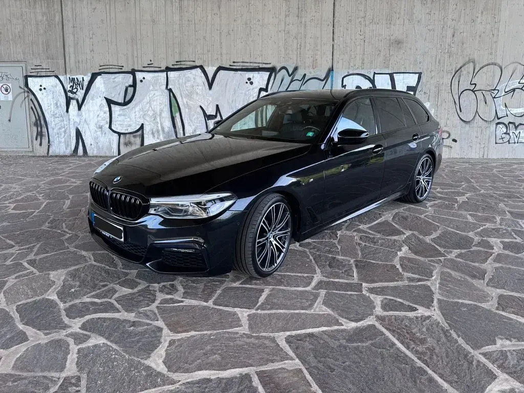 Gebraucht BMW 540 Performance 340 PS (250 kW) 2019 Schwarz Kombi