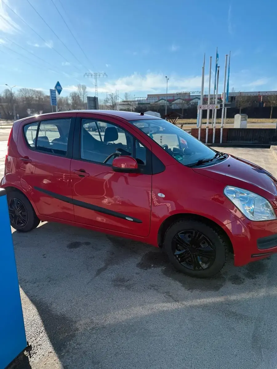 Gebraucht Suzuki Splash 70 PS (51 kW) 2009 Rot Kleinwagen