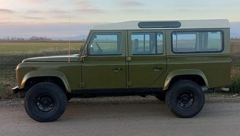 Gebraucht Land Rover Defender 122 PS (89 kW) 2002 Grün Kombi