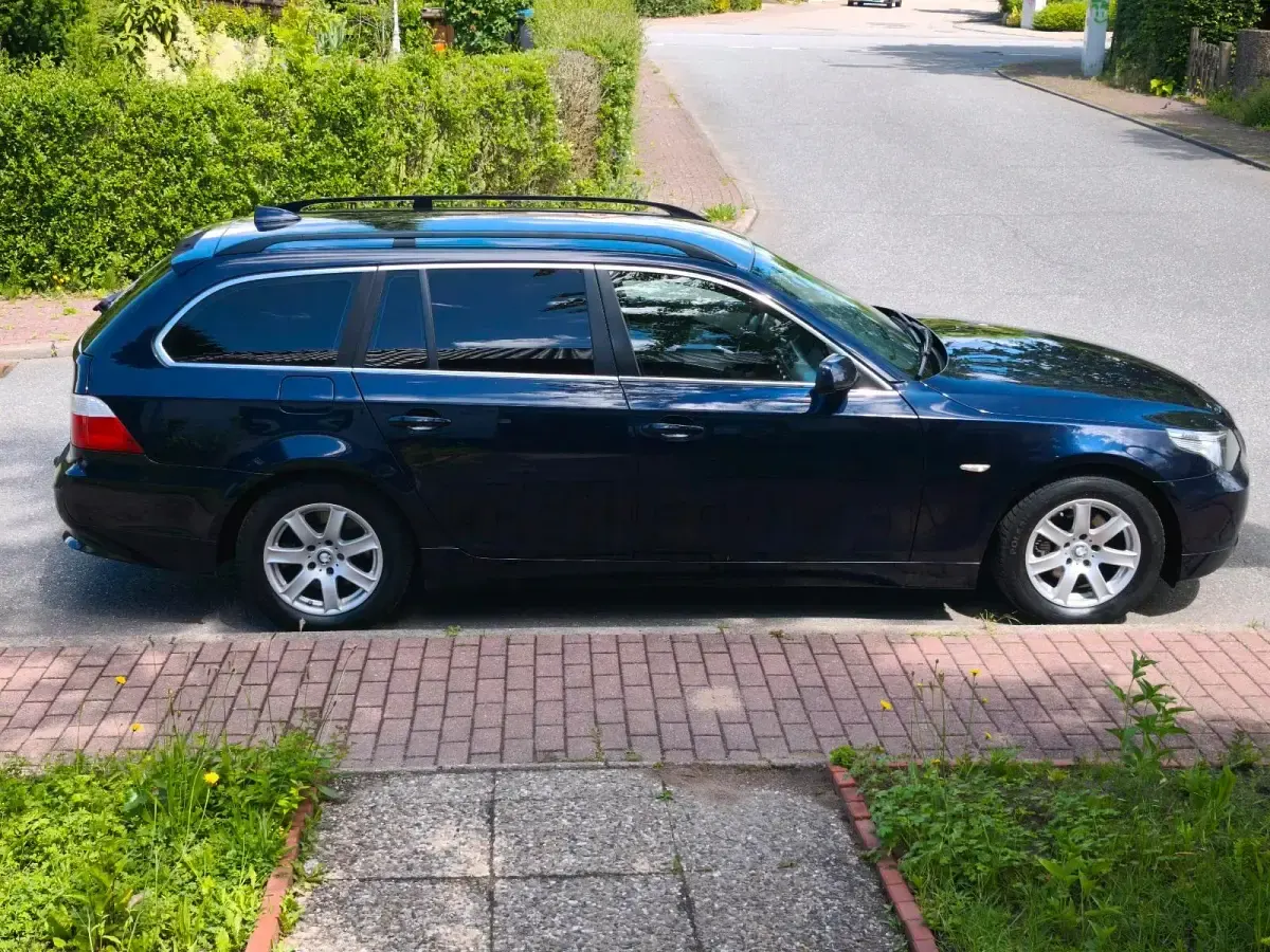 Gebraucht BMW 525 192 PS (141 kW) 2004 Blau Kombi