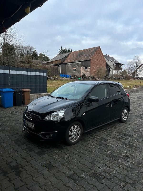 Gebraucht Mitsubishi Space Star Edition 80 PS (58 kW) 2018 Schwarz Kleinwagen