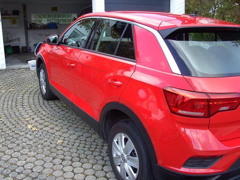 Rot Gebraucht 2018 VW T-Roc SUV | 13.800 € (Superpreis) - Bild 1/2