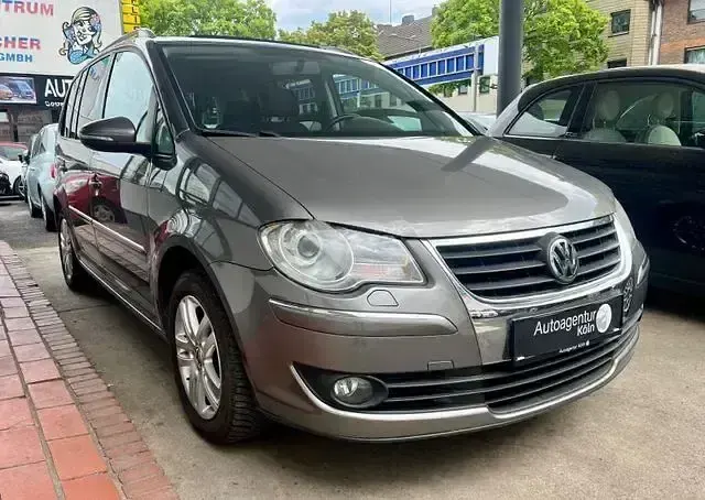 Gebraucht VW Touran Highline 140 PS (102 kW) 2009 Grau Van / Kleinbus