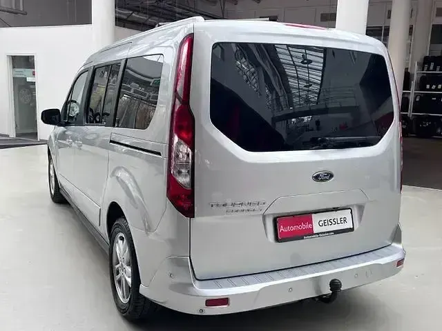 Gebraucht Ford Grand Tourneo Connect Titanium 120 PS (88 kW) 2020 Silber Van / Kleinbus