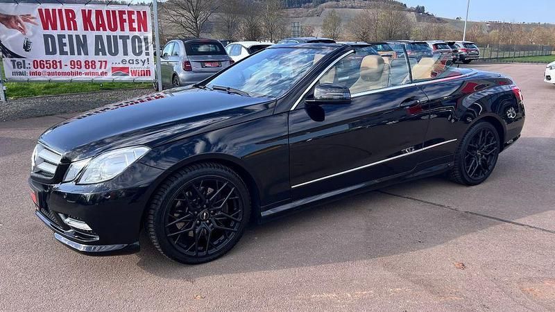 Gebraucht Mercedes E200 184 PS (135 kW) 2012 Schwarz Cabrio
