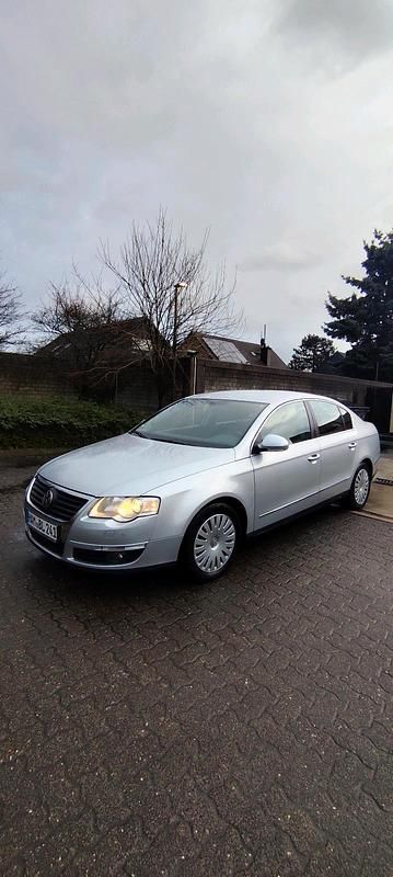 Gebraucht VW Passat 140 PS (102 kW) 2008 Limousine