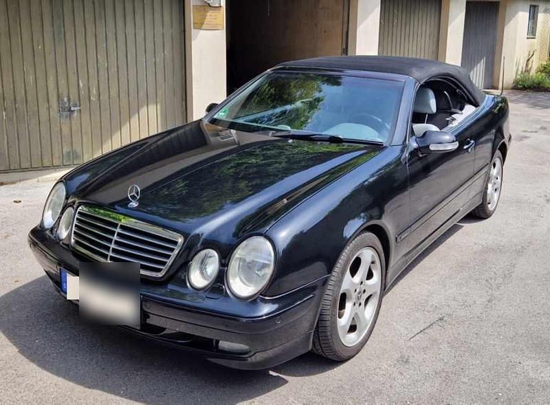 Schwarz Gebraucht 2003 Mercedes 320 Cabrio | 10.990 € - Bild 1/4