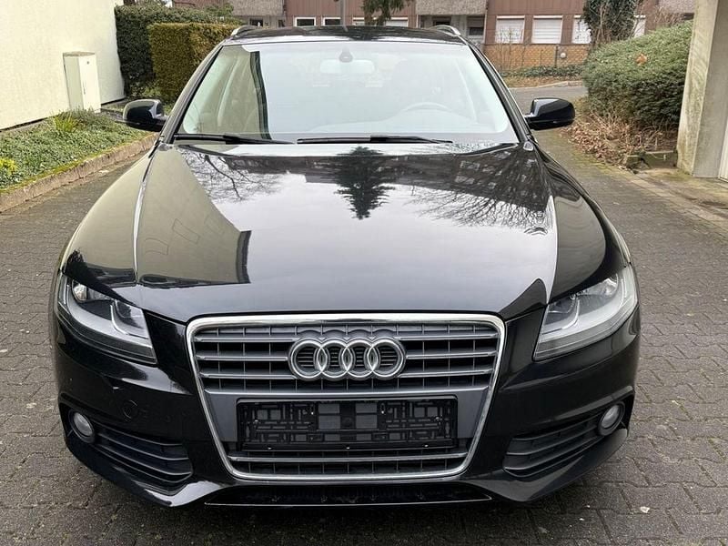 Gebraucht Audi A4 Attraction 120 PS (88 kW) 2011 Schwarz Kombi