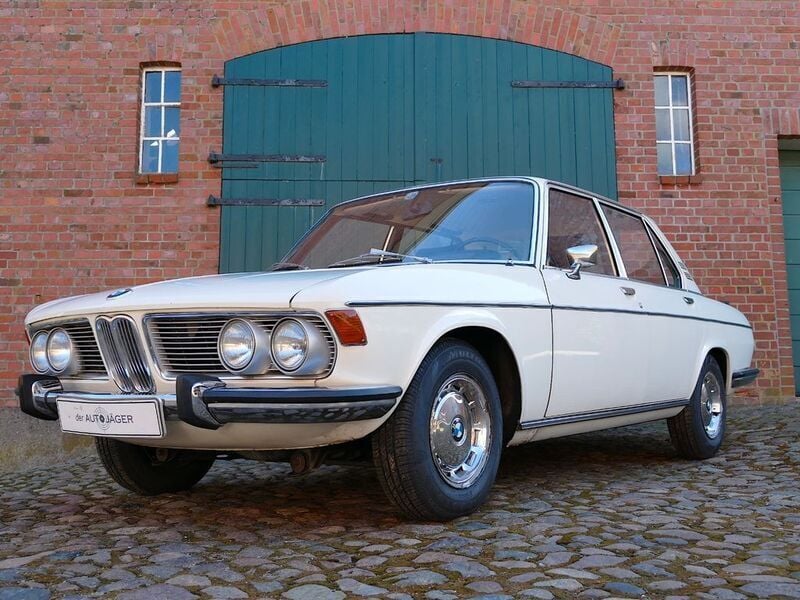 Weiß Gebraucht 1971 BMW 2500 Limousine | 9.800 € - Bild 1/4