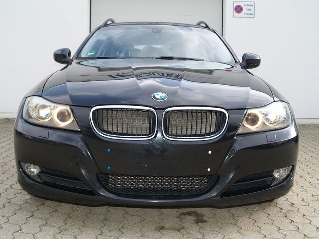 Gebraucht BMW 320 177 PS (130 kW) 2009 Schwarz metallic Kombi