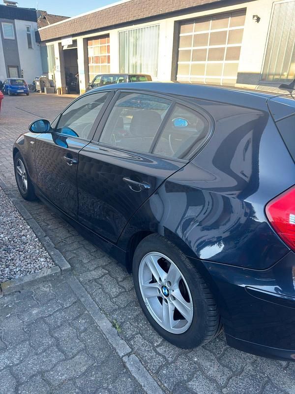 Gebraucht BMW 120 177 PS (130 kW) 2008 Blau Kleinwagen