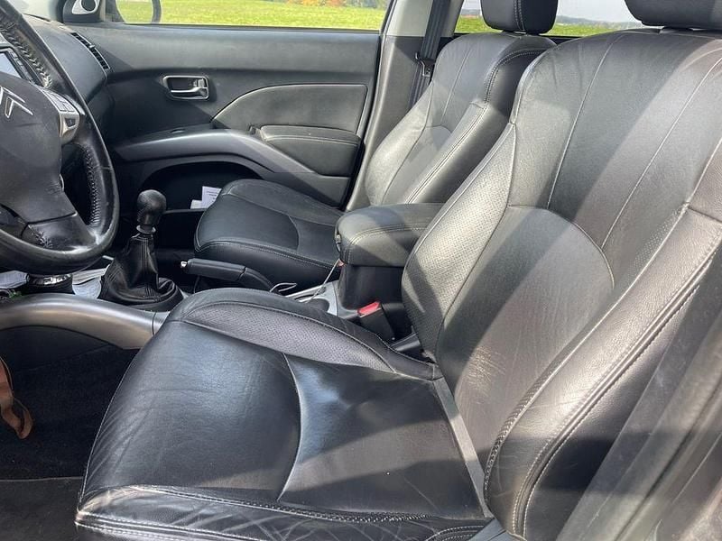 Grau Gebraucht 2012 Citroën C-Crosser Exclusive SUV | 4.900 € (Fairer Preis) - Bild 1/4